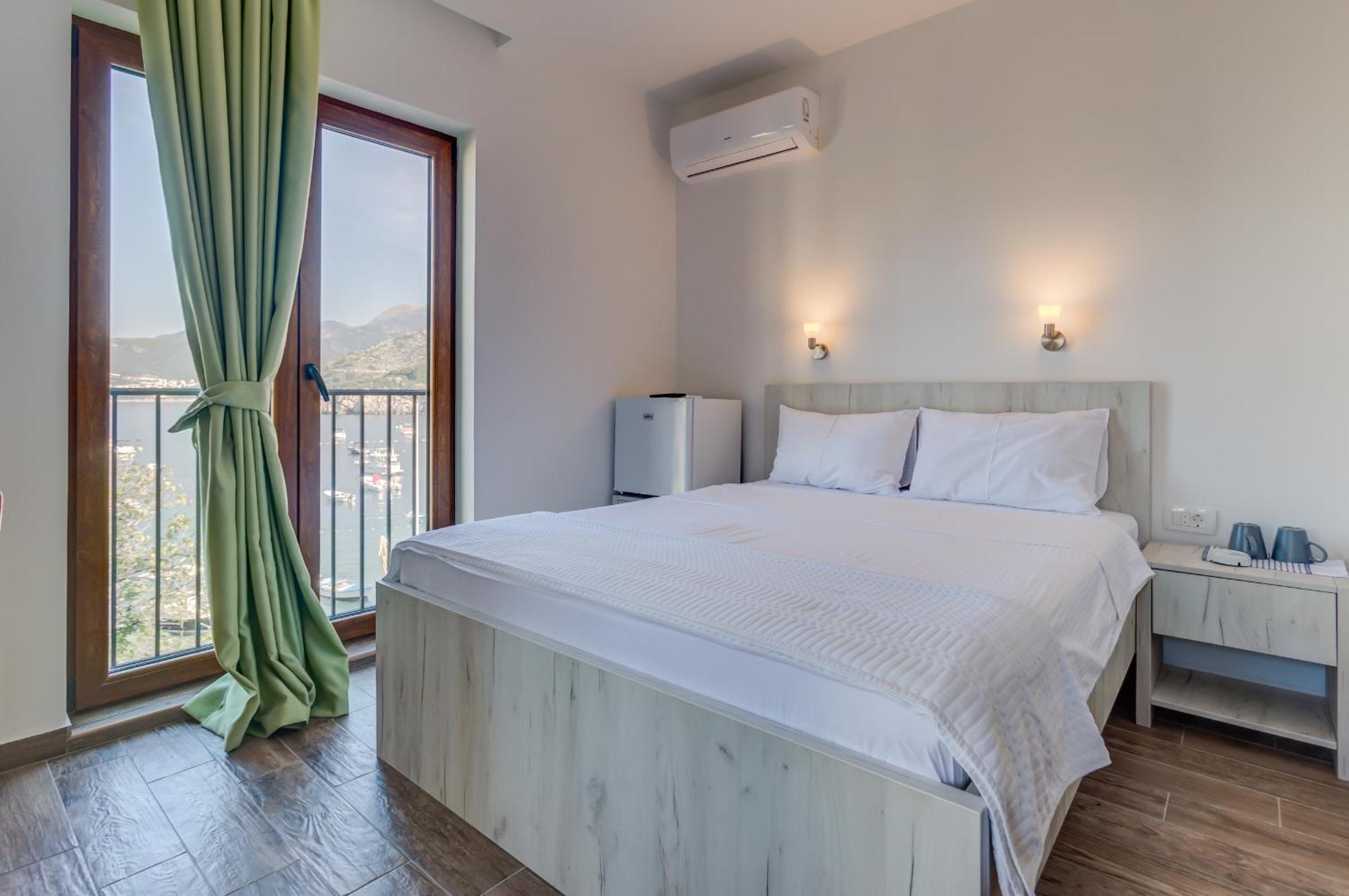 Mima Apartments Sveti Stefan Exterior foto